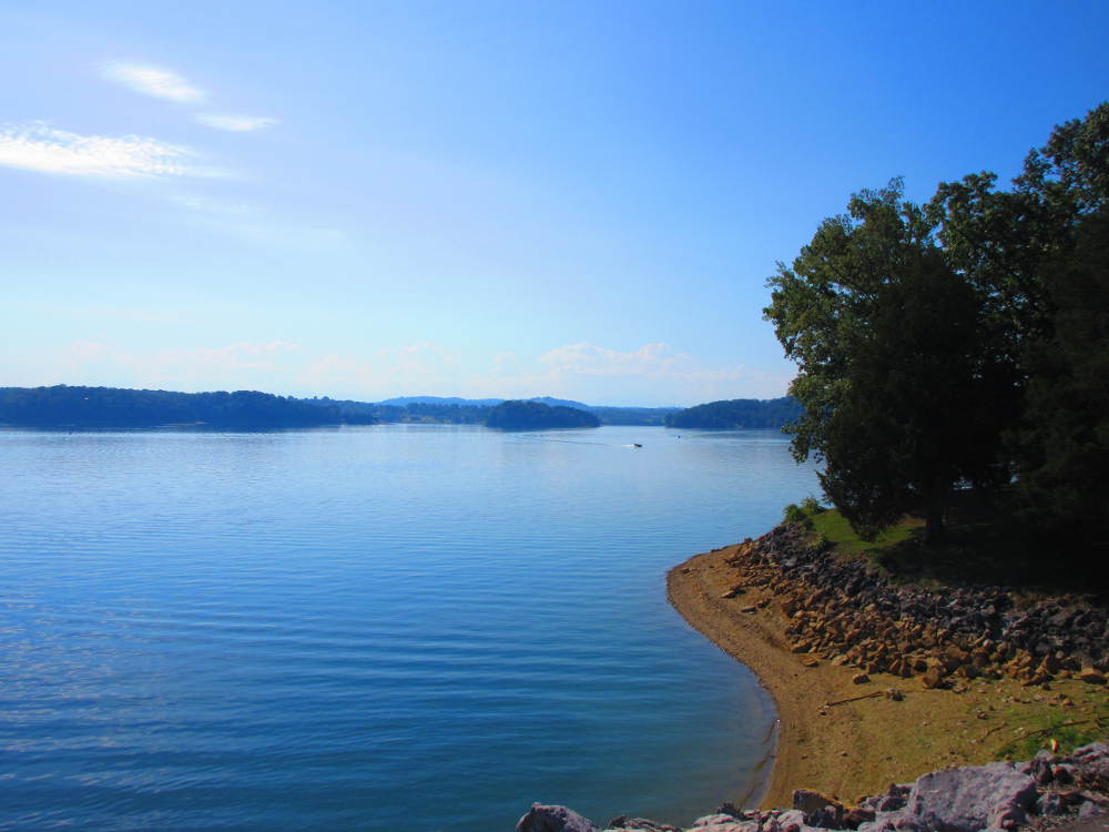 Cherokee Lake – The most beautiful lake in Tennessee